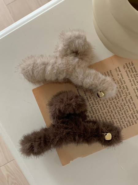 秋冬毛絨金屬愛心髮夾