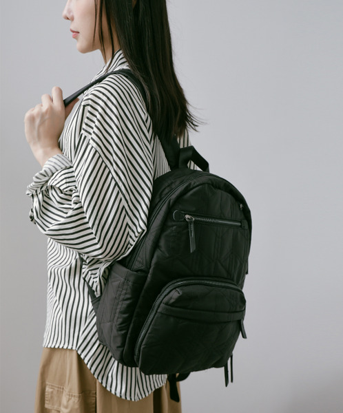 supportingrole簡約形塑俐落線條澎軟多用後背包 黑