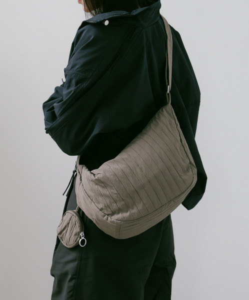 supportingrole簡約慵懶蓬鬆弧線多用斜肩背包 灰