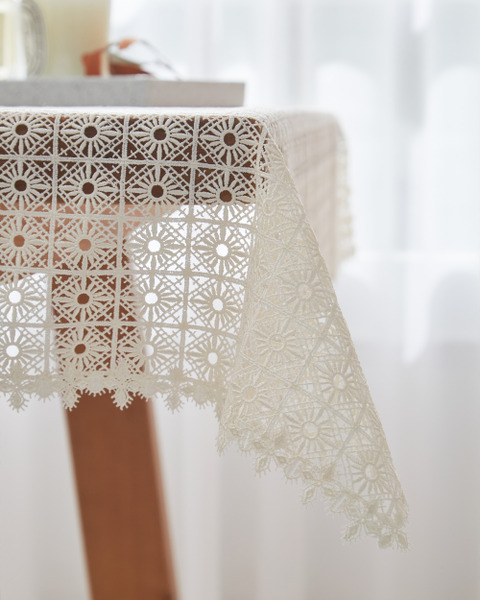 Enyo陽光雛菊水溶鏤空蕾絲桌巾