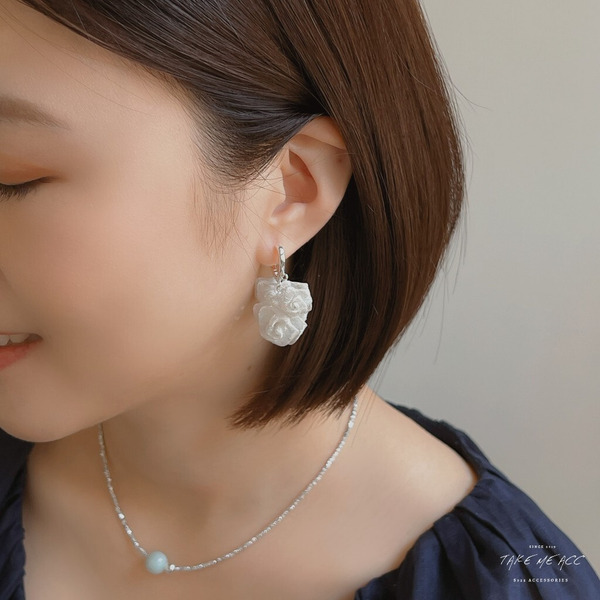 白紗玫瑰｜純銀針耳環