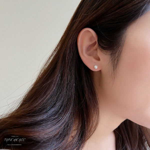 不可或缺的珍珠貼耳｜純銀針耳環