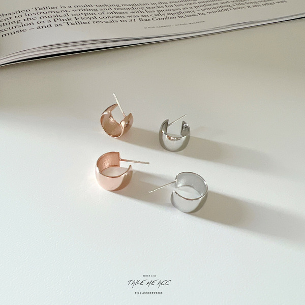 也是日常款的C字純銀耳環｜ 韓國連線