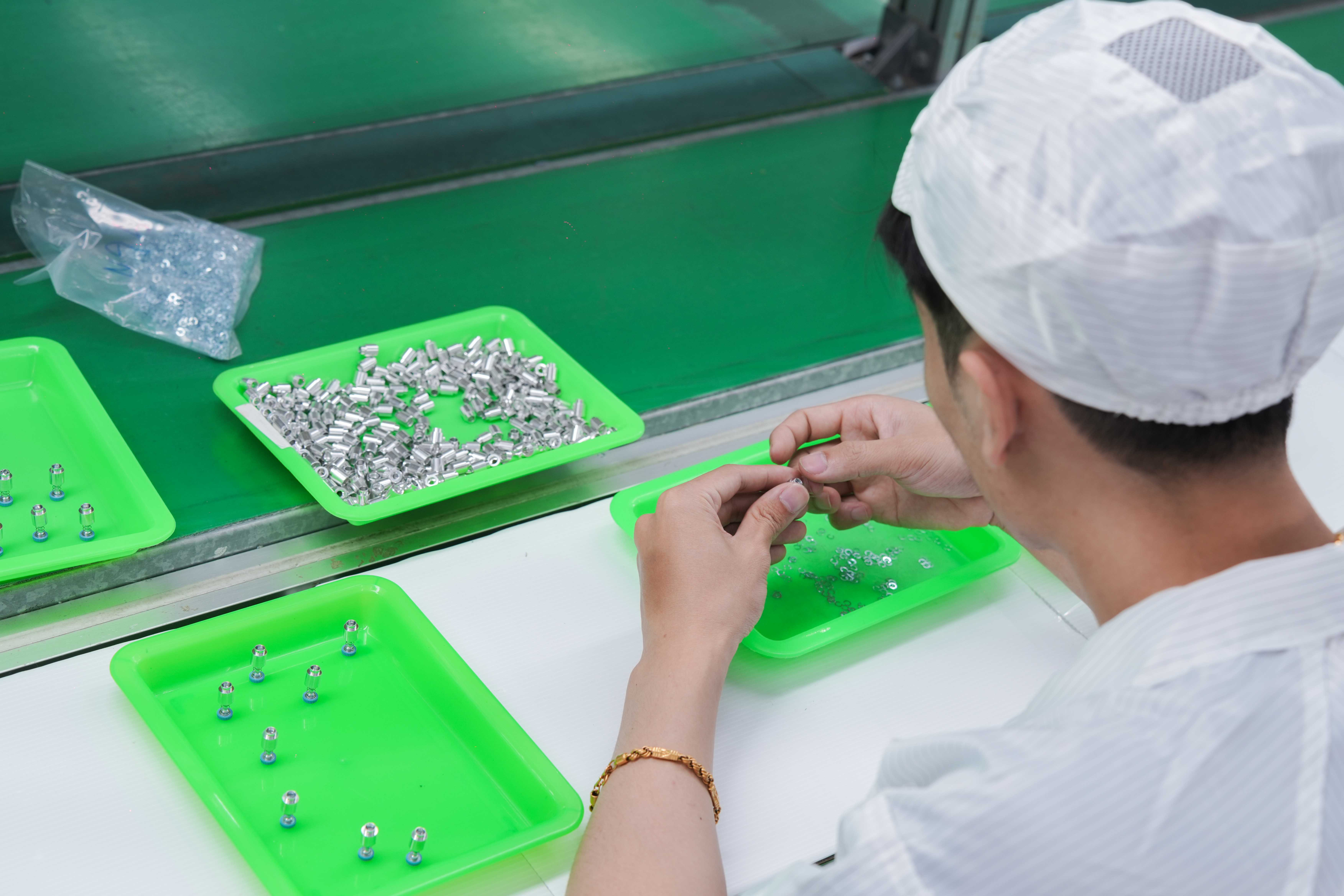 螺絲與五金組裝代工