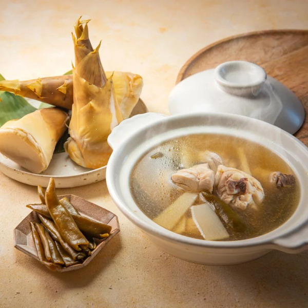 【漢來】剝皮辣椒竹筍雞湯