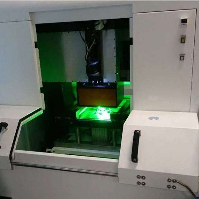 glass cutting in kupo optics facilities