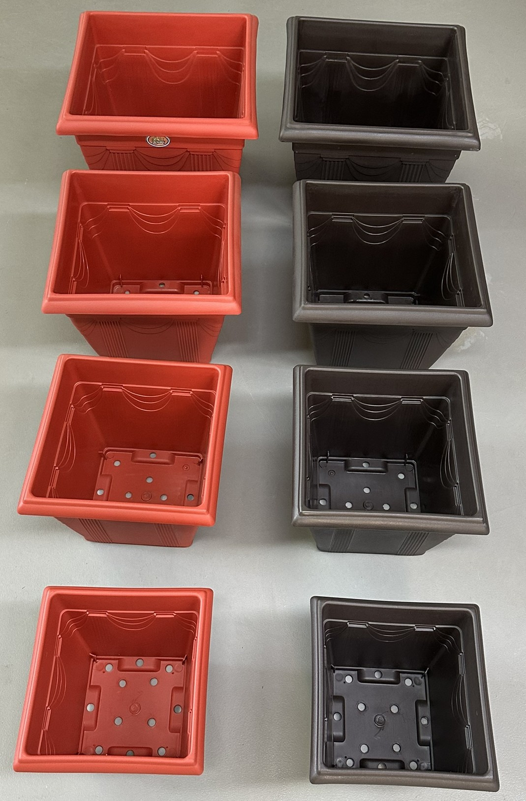 滿750元免運宅配限台中以北地區下單】中興正四方盆有孔1尺~1尺6 黑棕色