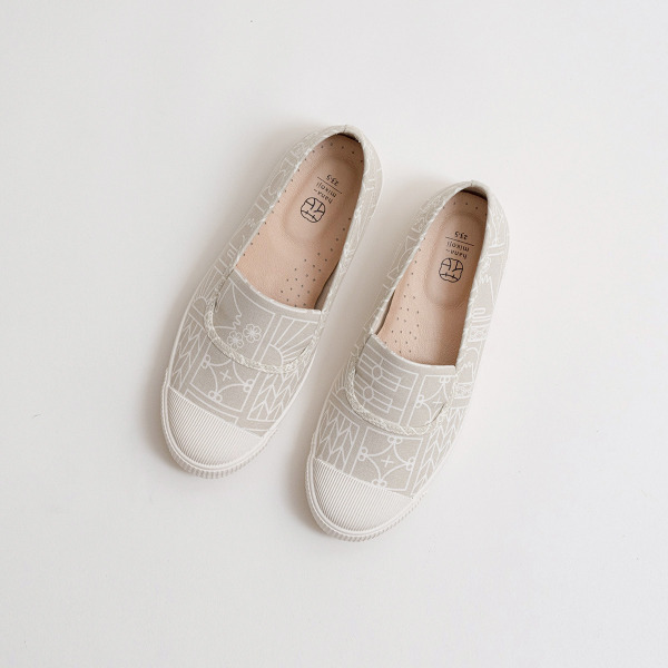 菓菓日 / 燕麥色系女孩