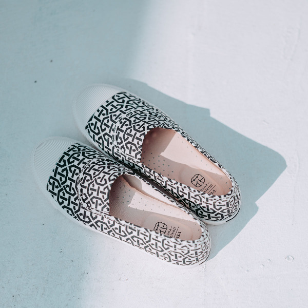 菓菓日 / 黑白窗花