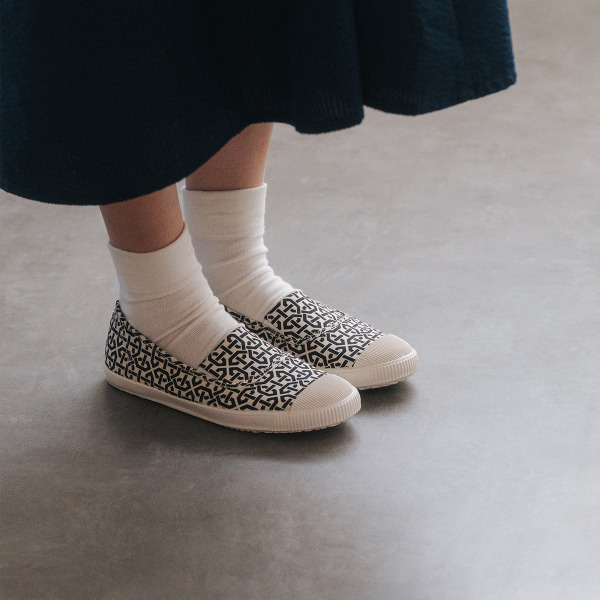 菓菓日 / 黑白窗花