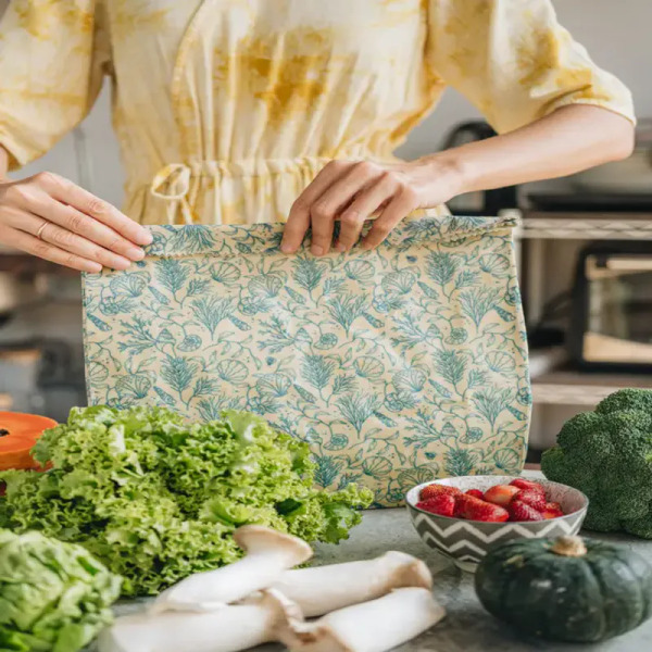 SuperBee 蜂蠟保鮮袋 Sea Floor 大型單入：31x31cm 大容量食物袋、歐式麵包與大型蔬果保鮮、取代一次性夾鏈袋與保鮮盒、海洋系列減塑選物