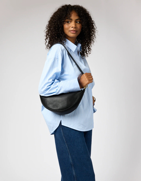 荷蘭O MY BAG - Leo斜背包 - Soft Grain 皮革 - 經典黑