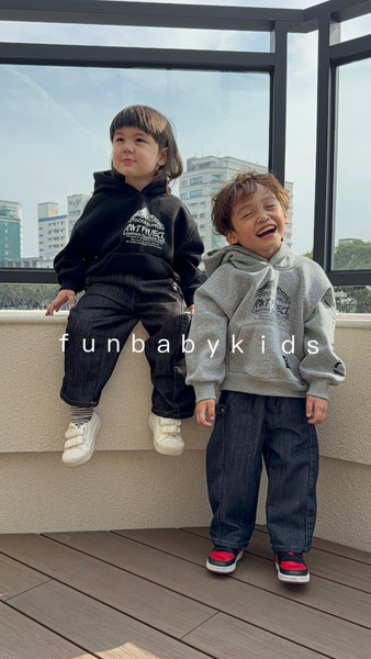 好帥山系印花加絨兒童帽T