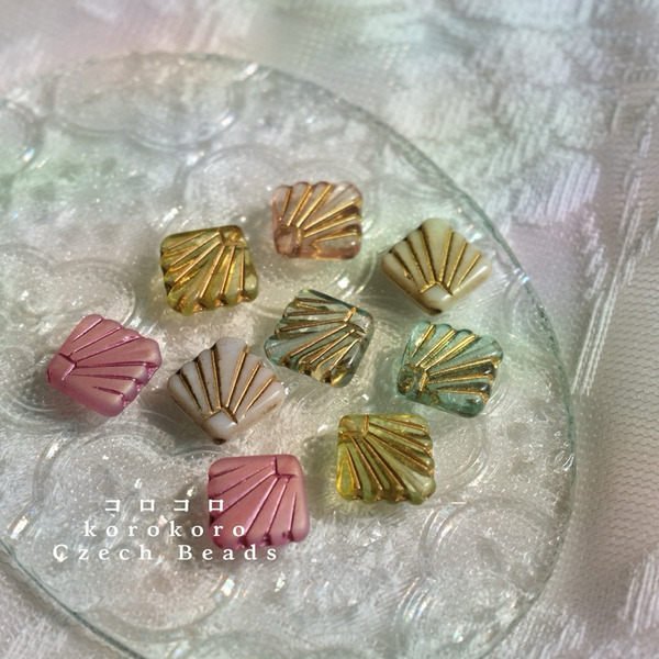 捷克珠 ౨ৎ korokoro 菱形扇 貝殼 玻璃珠 17mm