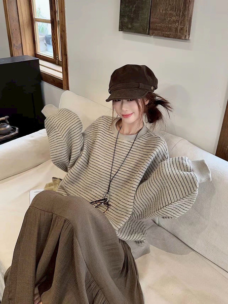 28718 美式重磅條紋條大學tee