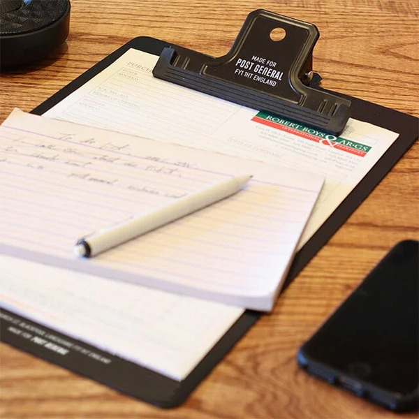 【POST GENERAL】A4 復古板夾 / 4色