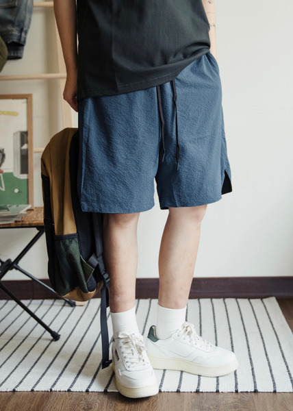 雙色吐司。兩面穿抽繩短褲 / 2色