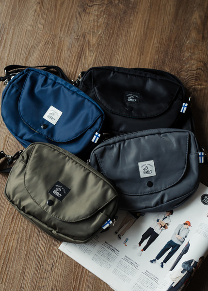 【Japan】口袋餅。多夾層拼色隨身腰包 / 4色