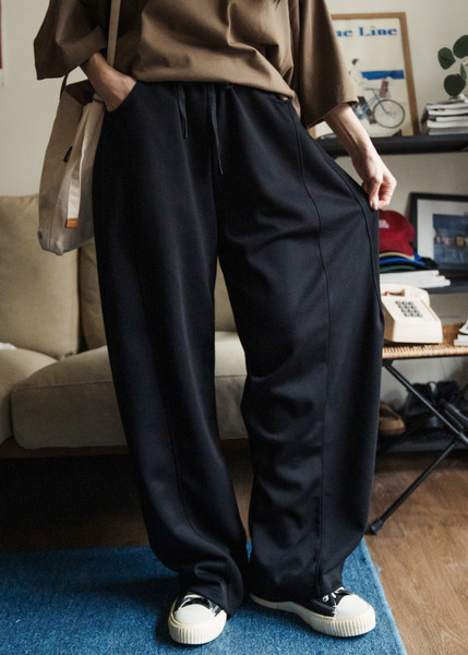 雲朵柔彈。棉織彎刀褲/ 3色