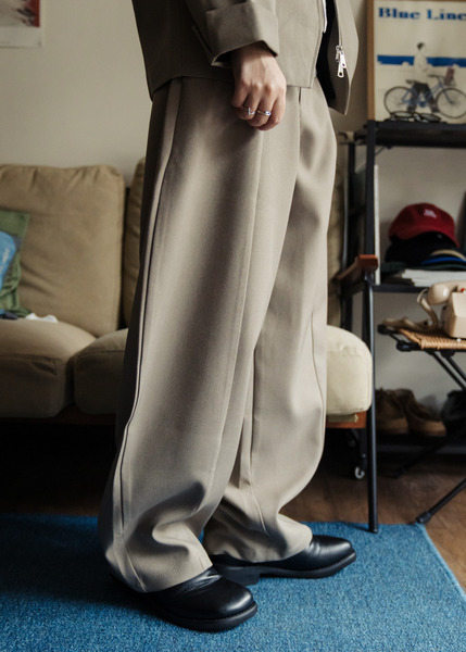 立體剪裁。挺版繭形西裝褲 / 3色