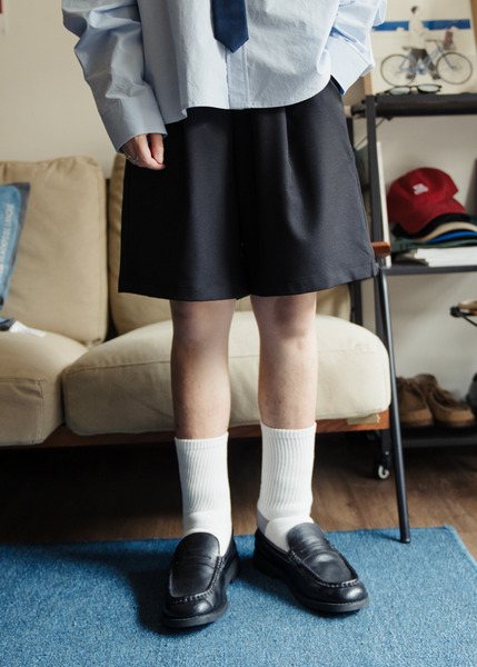 可調節腰帶。垂墜感五分西裝短褲/ 3色