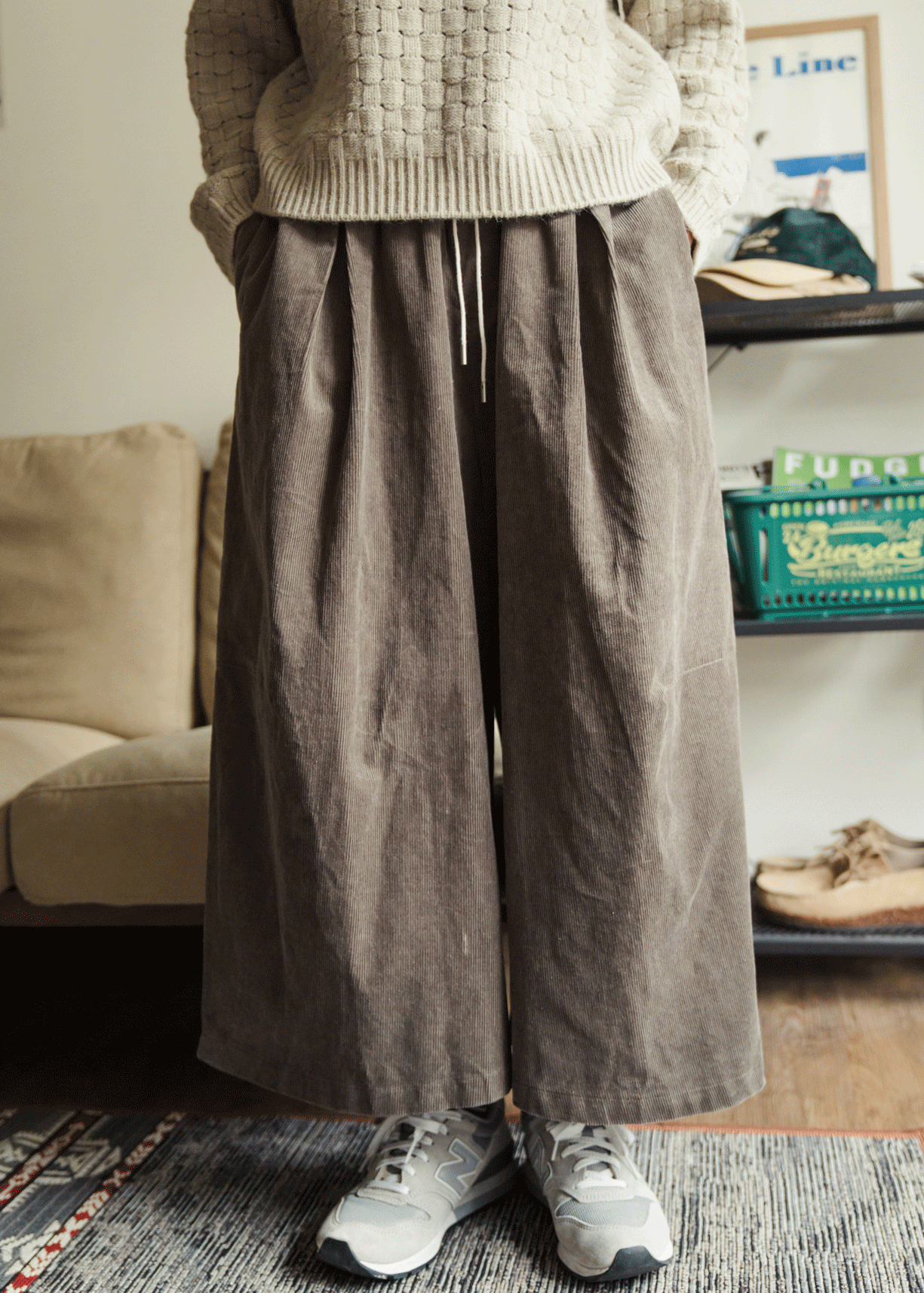 寬襬剪裁。挺版燈芯絨褲裙/ 2色