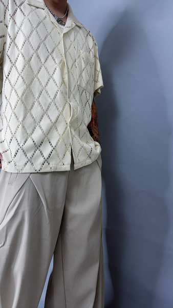 菱格鏤空短袖襯衫