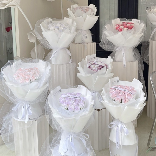 20朵 香皂花 白包裝紙 花束型