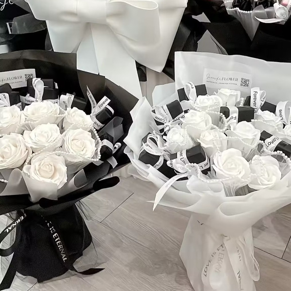 禮物花束 (禮物需自備)