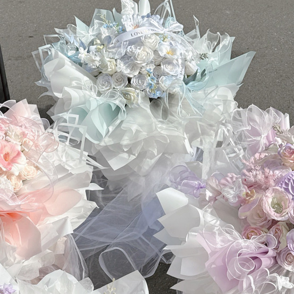 52朵 藍系列 甦醒玫瑰 升級版芭比大花束 台中店