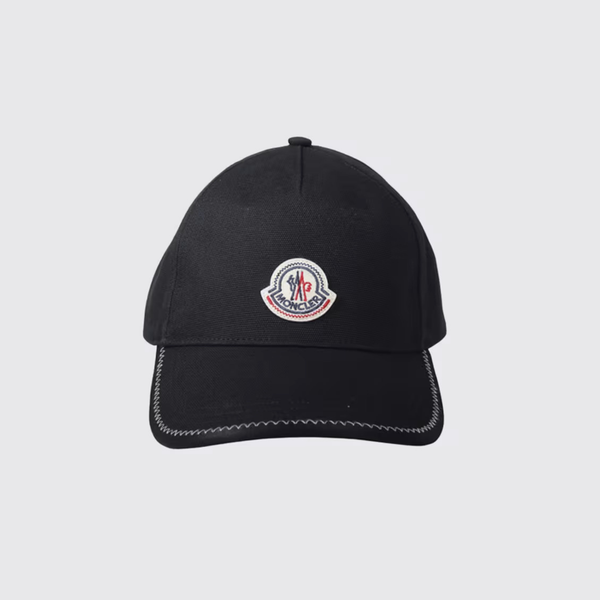 MONCLER｜黑色純棉棒球帽 車縫帽沿設計（男款）