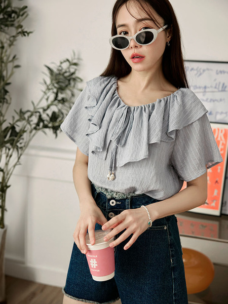 Textured Ruffle-Collar Tie-Front Top