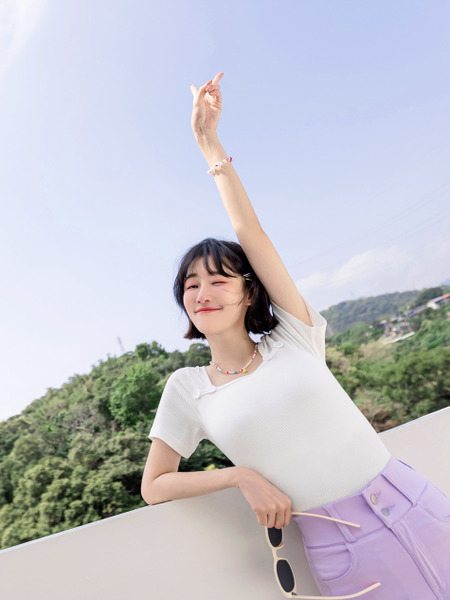 Square Neckline Fitted Knit Tee