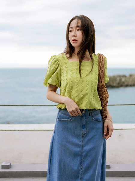 Textured Square Neck Puff Sleeve Top