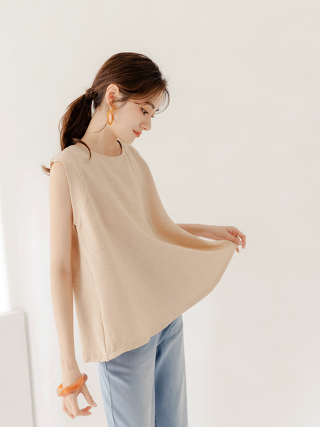 Colour-Accent Zip-Shoulder Sleeveless Top