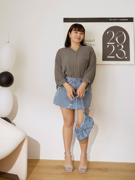 Cloud Girl Chiffon Split-Hem Top