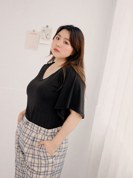 Cloud Tops V-Neck Flared Sleeve Top