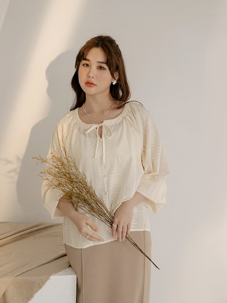 Cloud Cotton Tie-Up Bubble Sleeve Top