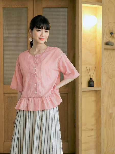 Air Lightweight Ruffled Sleeve Blouse