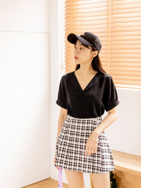 Cooling V-Neck Puff Sleeve Blouse