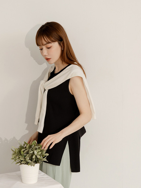 Cool-Touch Slit-Side Sleeveless Top