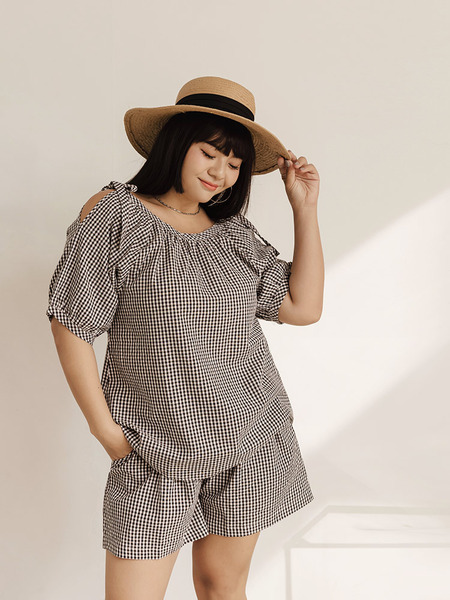 Cloud Girl Plaid Tie-Shoulder Top