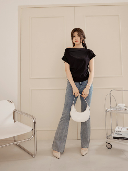 Off-Shoulder Ruched Crop Top