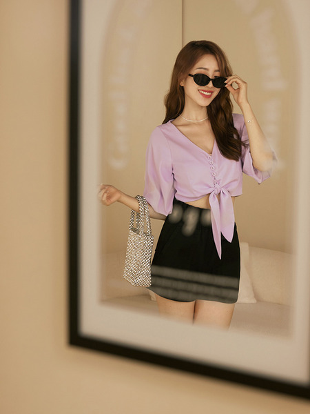 Soft V-Neck Tie-Waist Cropped Top