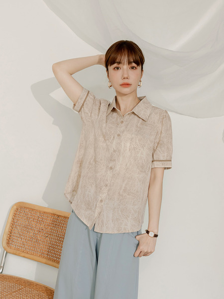 Printed Collar Puffed Sleeve Top