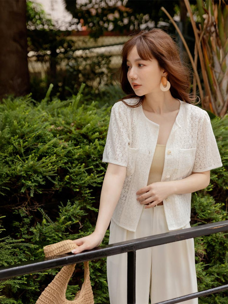 Lace-Detail Cropped Cardigan (M~3XL)