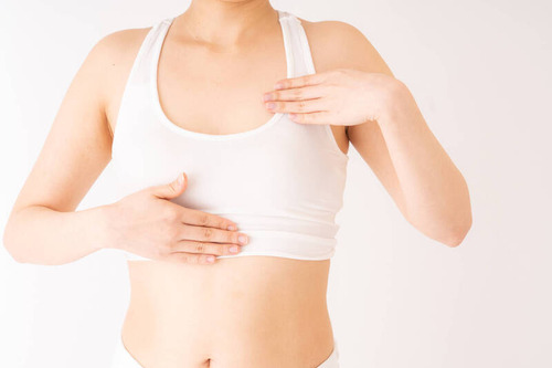 胸部保養到底怎麼做？一篇搞懂保養順序＋效果加倍的3大技巧