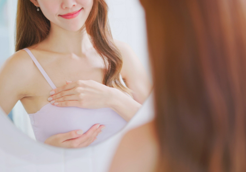 手殘媽咪也會！3分鐘乳腺疏通操教學