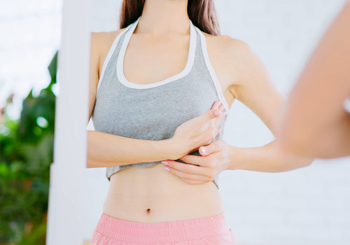 乳暈變黑不是你髒！5個常見原因與溫和亮白保養方法