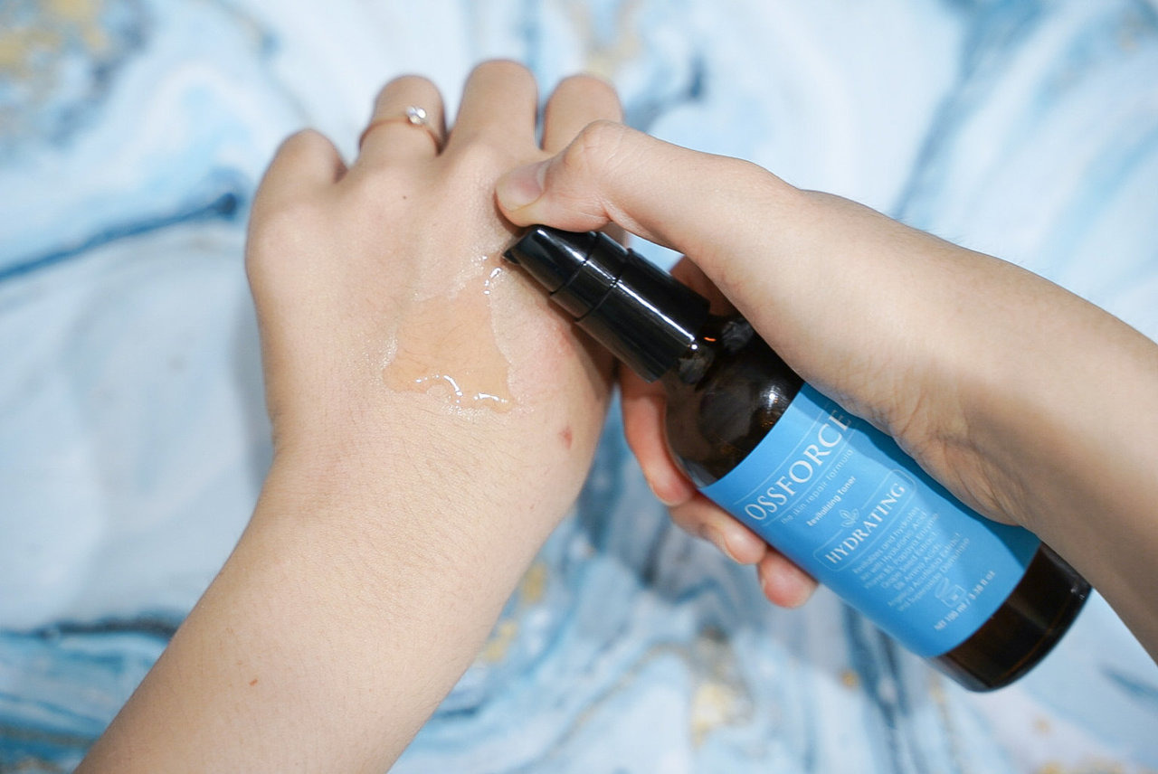 這瓶歐馥斯 OSSFORCE醒膚前導精華露，能幫助肌膚補充水份，並修復肌膚因外在環境所引起的敏感反應
